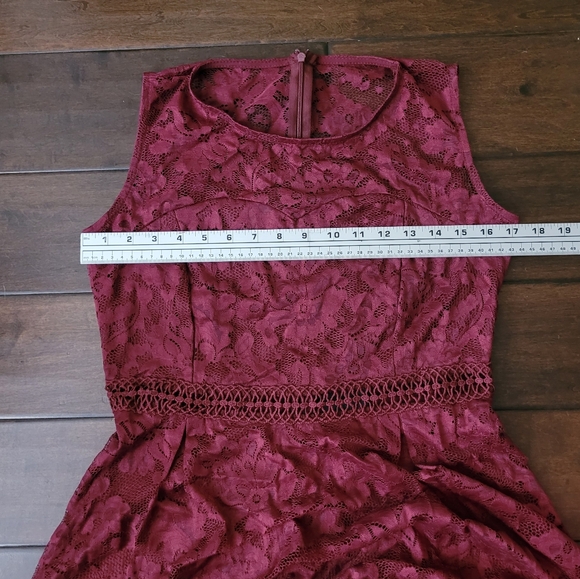 NWT Med Allandwell Lace Dip Floral Wine Red Hem Burgundy Feminine Whimsical - Picture 9 of 11